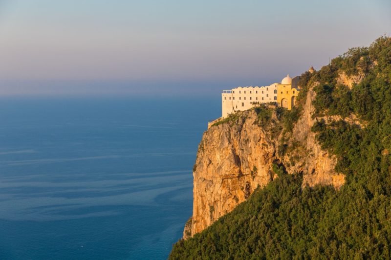 Il Monastero Santa Rosa e l’incanto della primavera in Costiera (Foto Studio Agorà)