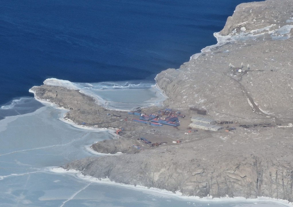 Antartide, ghiaccio troppo sottile per atterraggio spedizione italiana