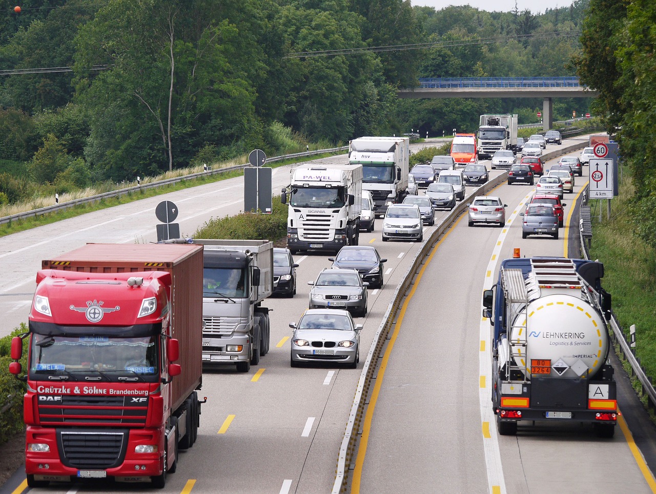 Dal 2035 solo camion elettrici per il trasporto merci?