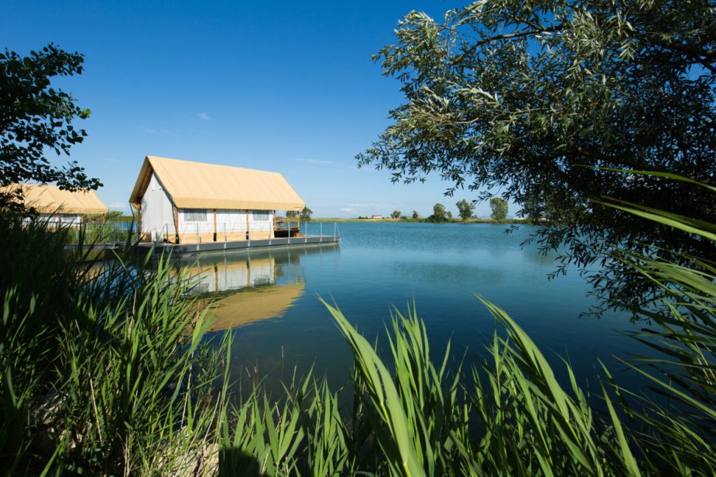 Laghi Nabi, oasi naturale e ciclabile luminescente più lunga d'Europa