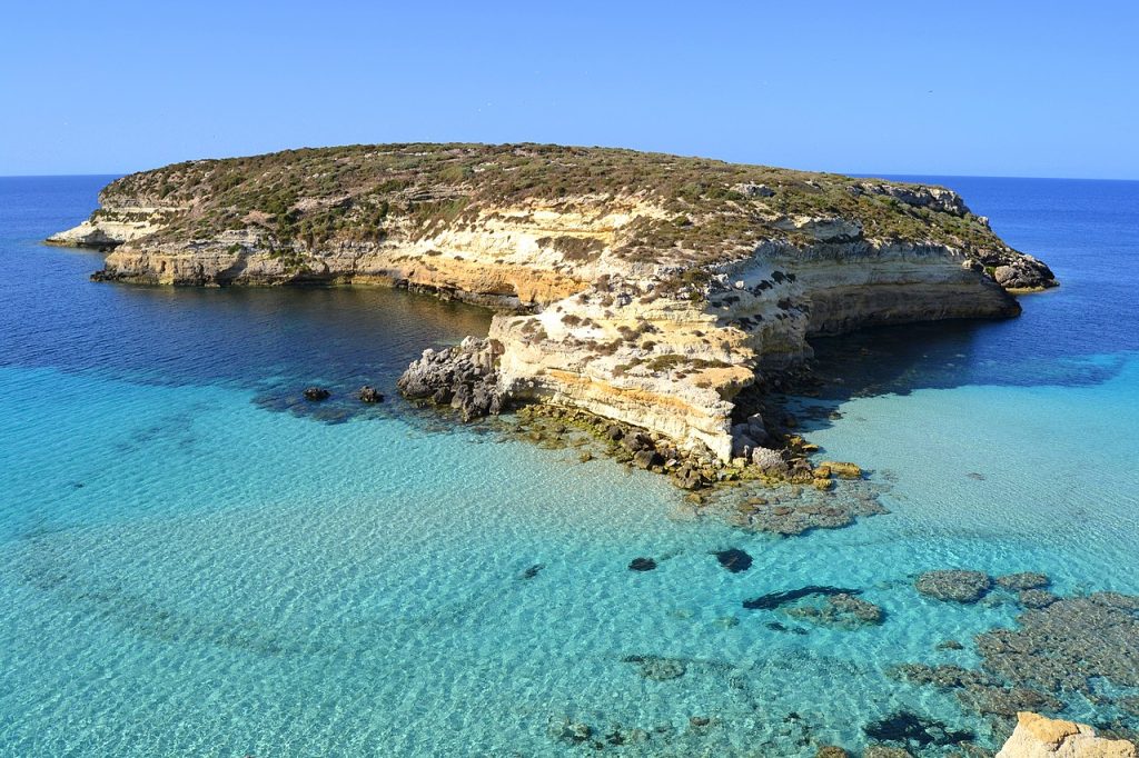 Isola dei Conigli, una "piscina di Dio" per tartarughe Caretta caretta