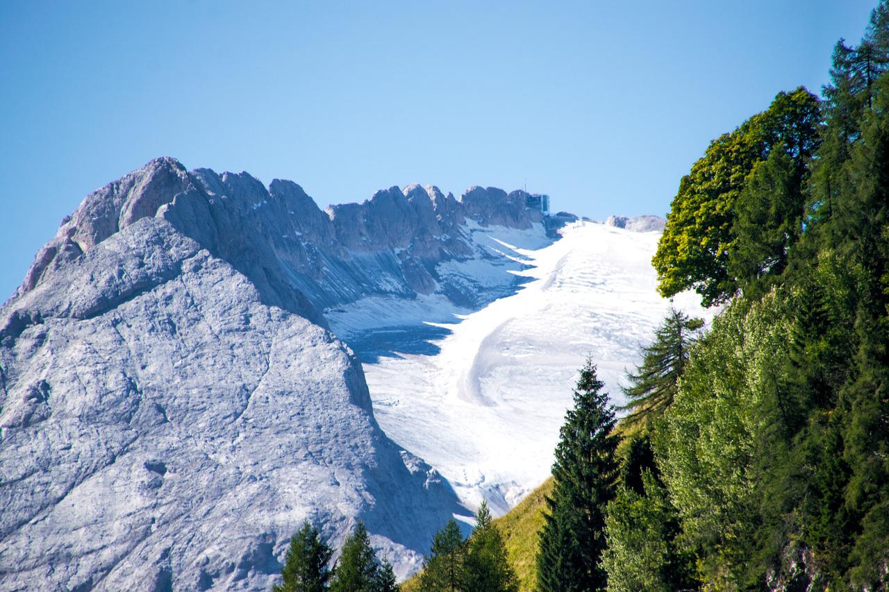 Marmolada, ghiaccio rovente in montagna secondo il WWF