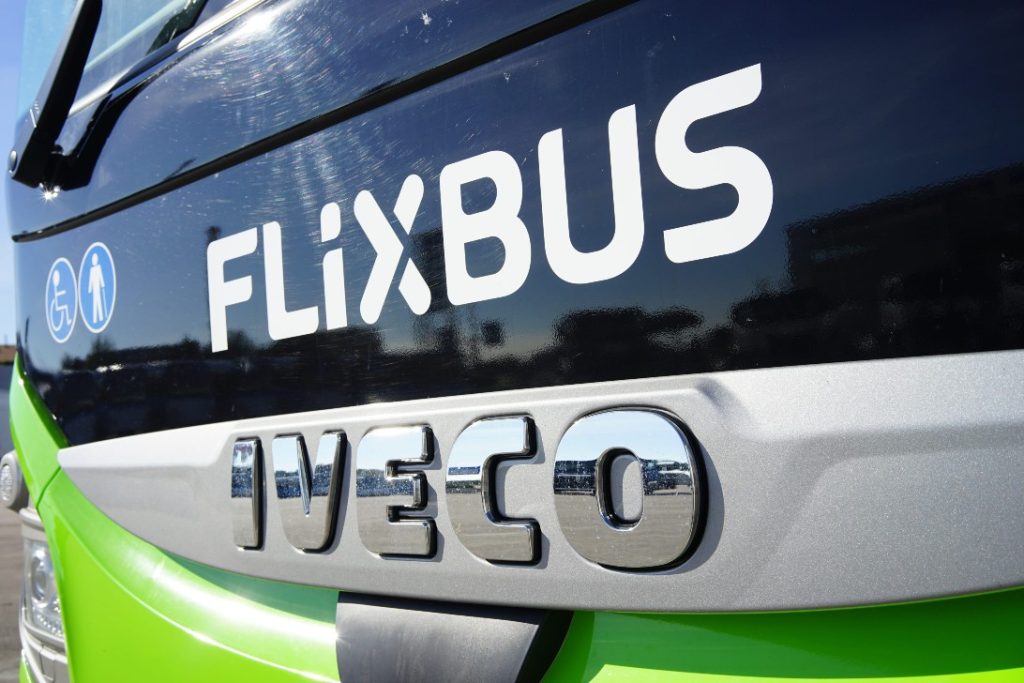 Mobilità green, Flixbus e IVECO BUS insieme per sostenibilità sulla lunga distanza