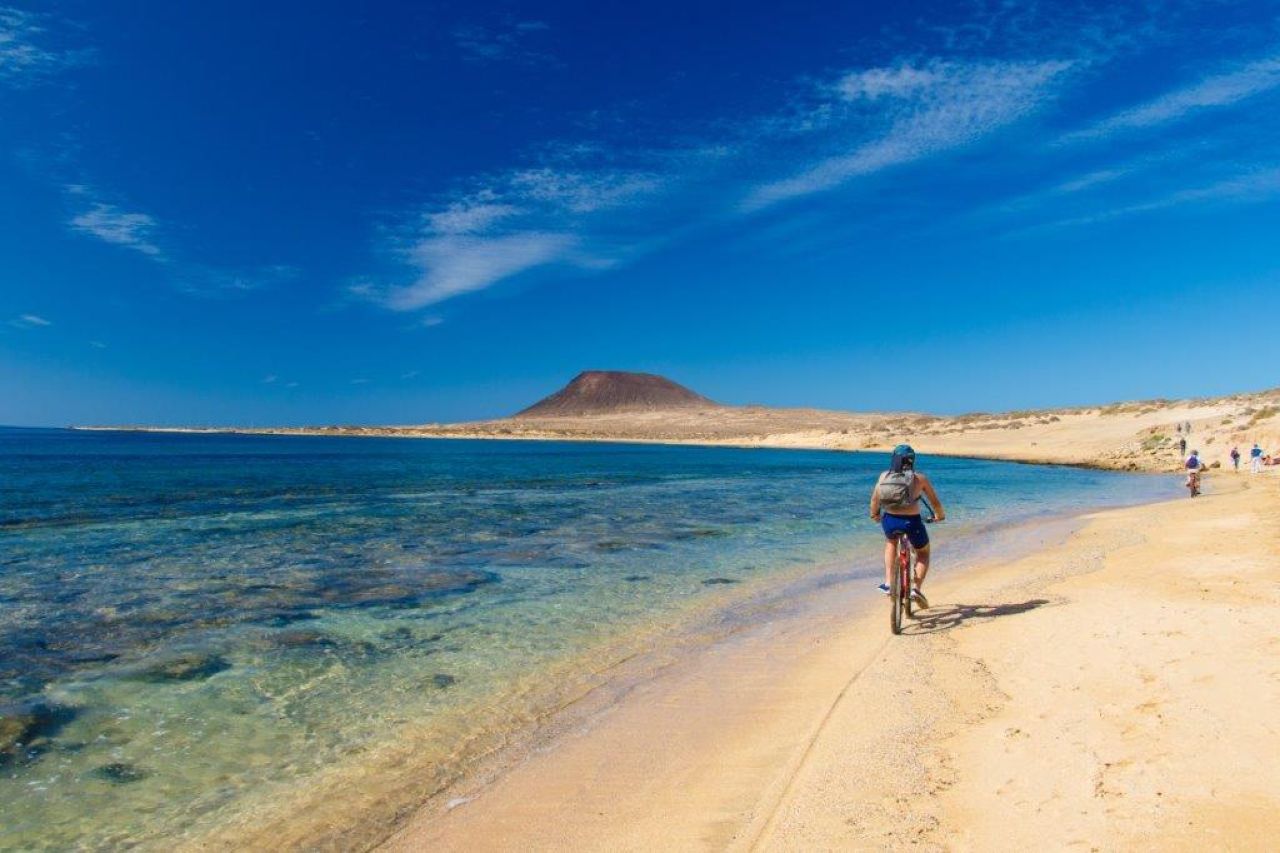 Isole Canarie, un soggiorno tra bellezze della natura, efficienza e sicurezza