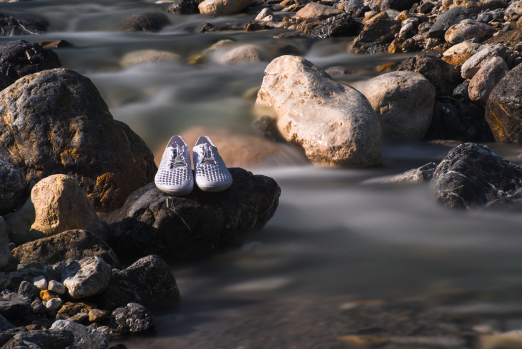 Le scarpe prodotte con le alghe, scelta a tutela dell'ambiente