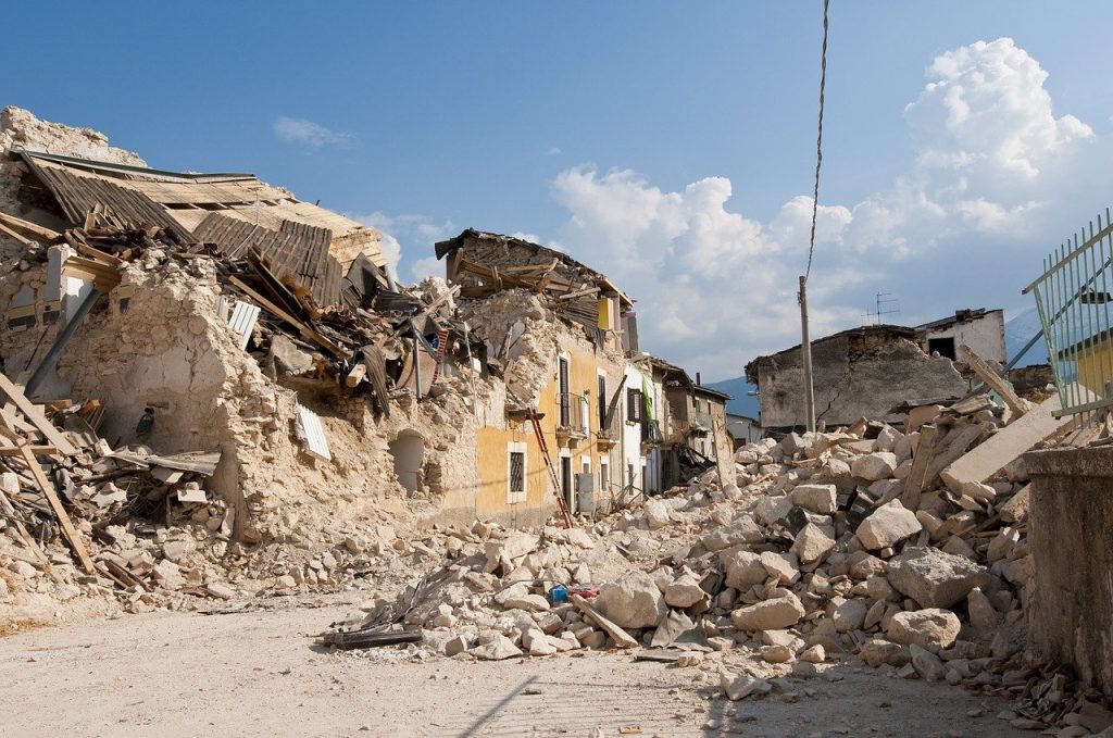 Terremoto, fare presto e fare bene