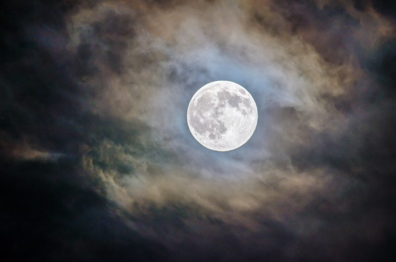 Luna, un radar ne svela la parte oscura