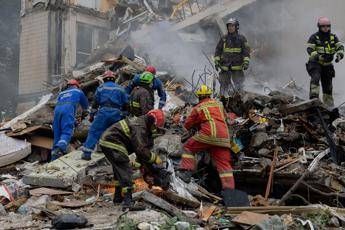 Ucraina, maxi attacco della Russia: 6 morti, anche un bimbo
