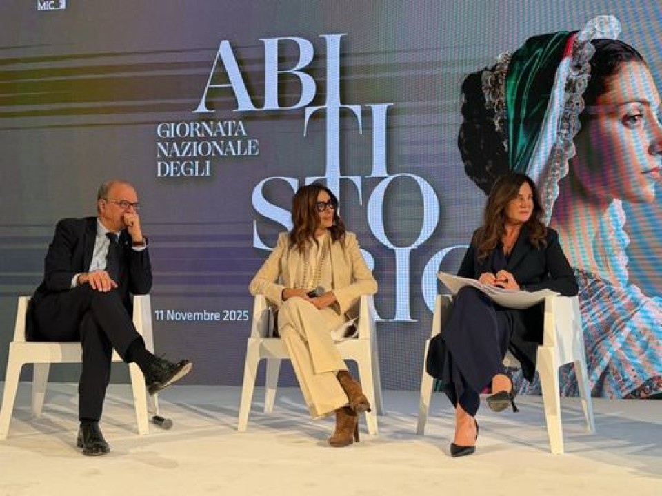 Giornata Nazionale Degli Abiti Storici, nascerà dall'11 novembre