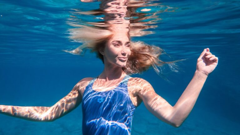 Vita Life, Arena lancia la nuova collezione di costumi da bagno green