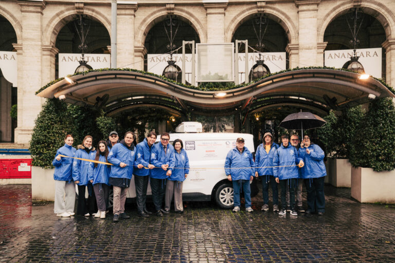 Il viaggio del furgone solidale contro lo spreco alimentare