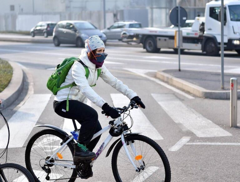Inquinamento dell’aria, smog in calo nelle città italiane